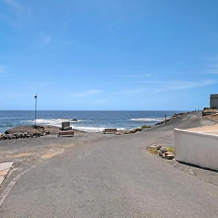 Apartment Arenas Bajo